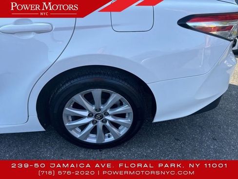 Used 2019 Toyota Camry L image 10