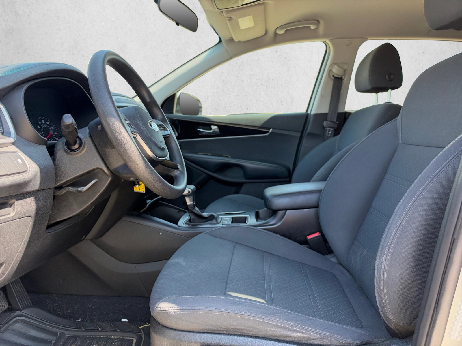 Used 2020 Kia Sorento FWD V6 image 11