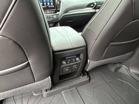 Used 2023 Chevrolet Traverse High Country w/ LPO, Floor Liner Package FWD image 21
