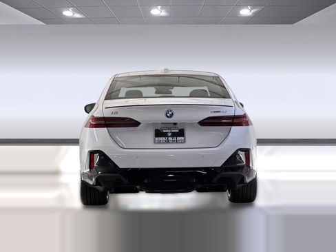 New 2026 BMW i5 eDrive40 w/ M Sport Package image 9