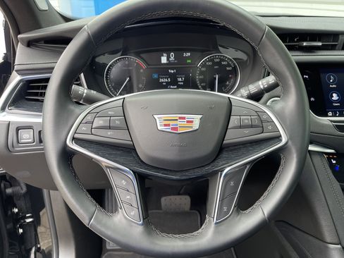 Certified 2025 Cadillac XT5 Premium Luxury image 25