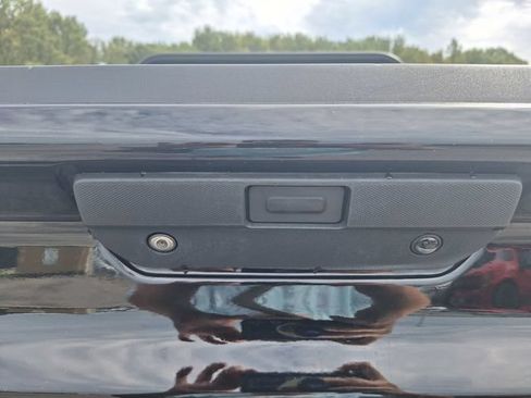 Used 2020 Chevrolet Silverado 1500 LT Trail Boss AWD/4WD image 16