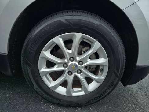Used 2018 Chevrolet Equinox LT FWD image 11
