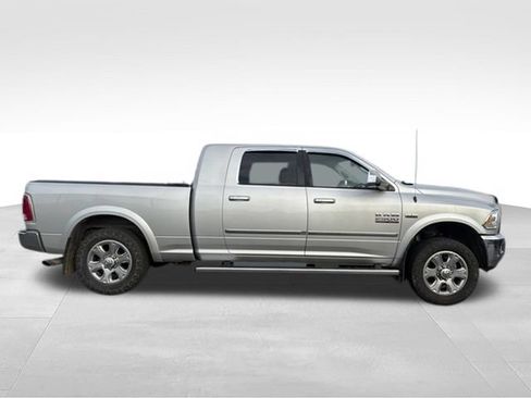 Used 2016 RAM 2500 Laramie w/ Convenience Group AWD/4WD image 2
