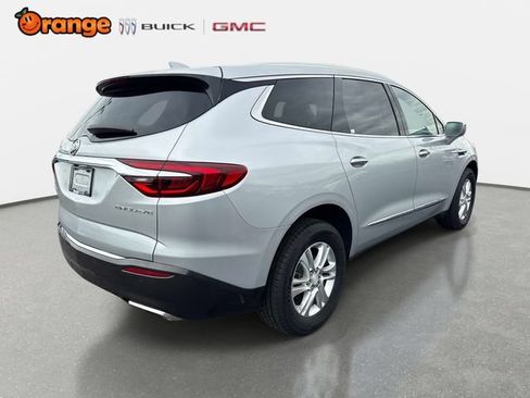 Used 2018 Buick Enclave Essence FWD image 3