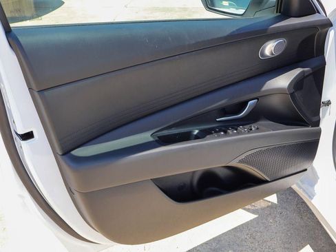 New 2026 Hyundai Elantra SE w/ Cargo Package FWD image 19