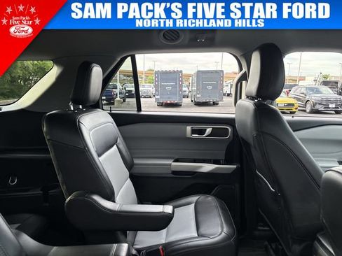 Used 2023 Ford Explorer XLT w/ Equipment Group 202A RWD image 7