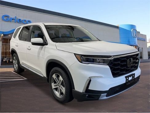 New 2025 Honda Pilot EX-L image 9