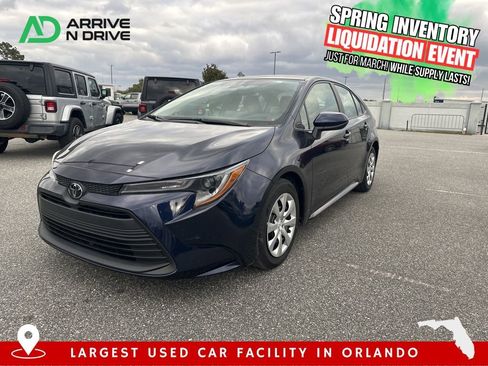 Used 2024 Toyota Corolla LE image 1