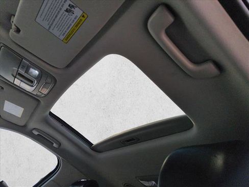 Used 2025 Kia Telluride S image 16