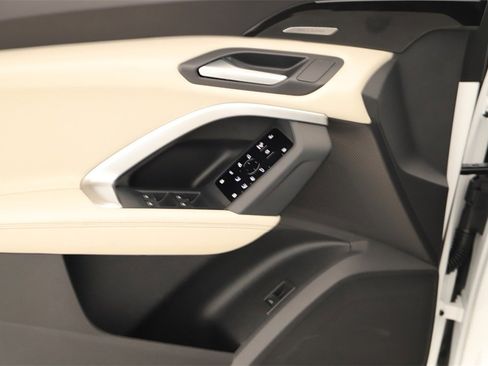 New 2025 Audi Q5 Prestige image 23