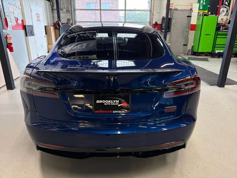 Used 2021 Tesla Model S Plaid image 7