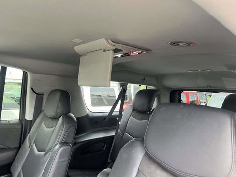 Used 2020 Cadillac Escalade ESV Premium Luxury image 10