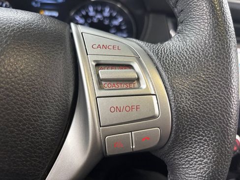 Used 2016 Nissan Rogue AWD image 27