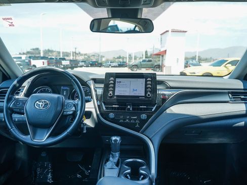 Used 2021 Toyota Camry SE w/ Carpet Mat Package (TMS) FWD image 13