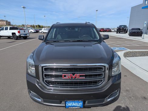 Used 2019 GMC Yukon XL SLT image 6