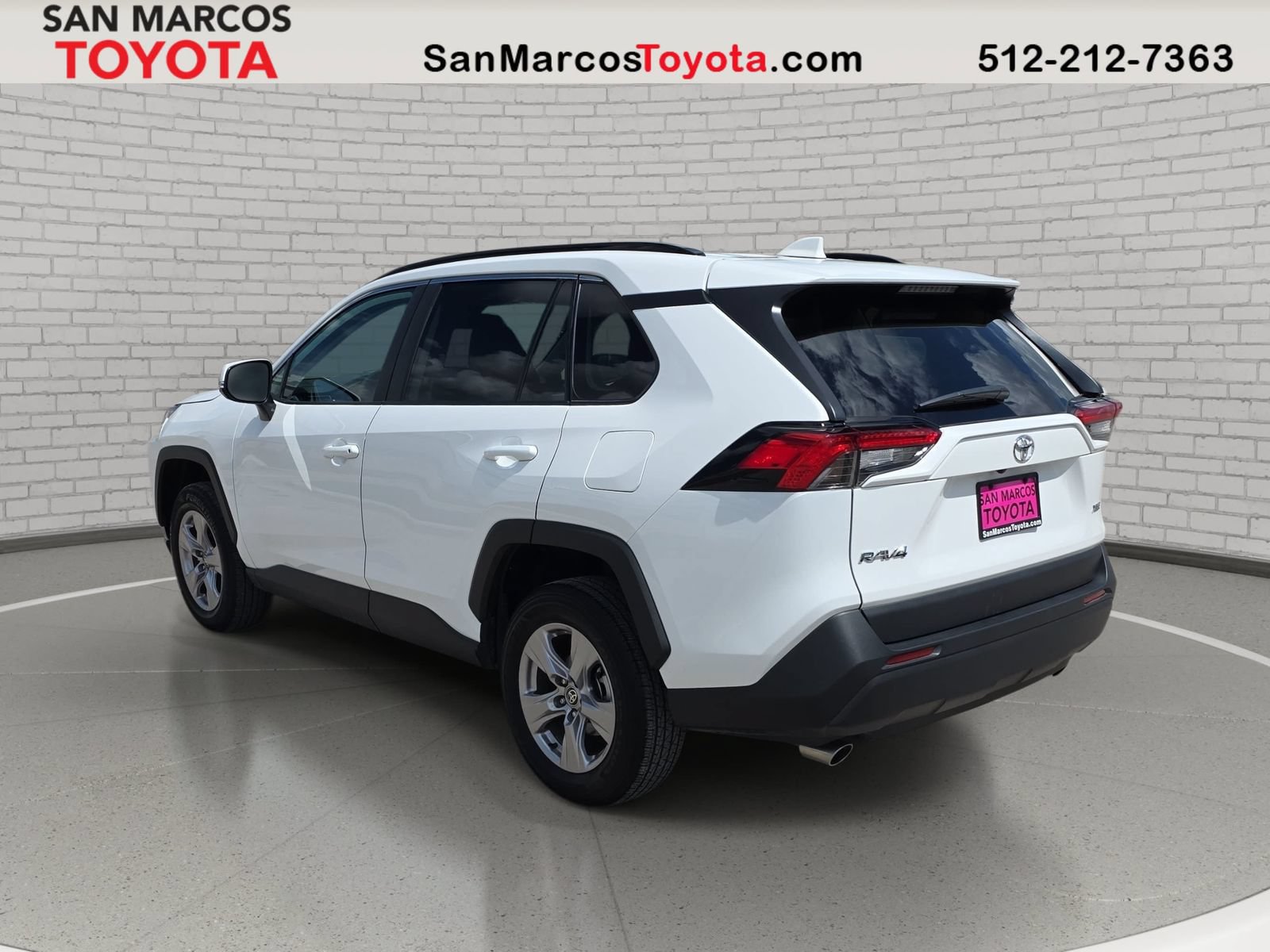 Used 2025 Toyota RAV4 XLE FWD image 8