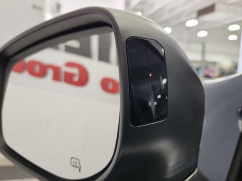 Used 2023 Subaru Ascent Limited w/ Technology Package image 9