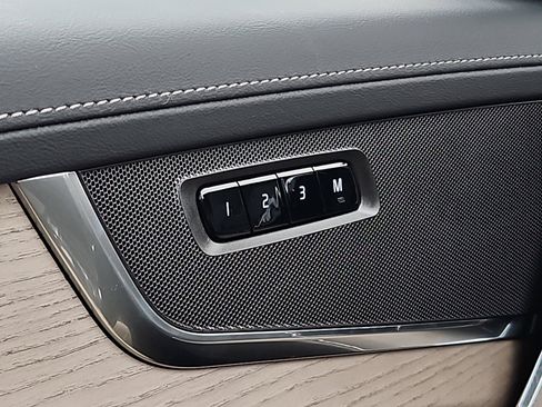 New 2026 Volvo XC90 B5 Core w/ Protection Package Premier AWD/4WD image 19