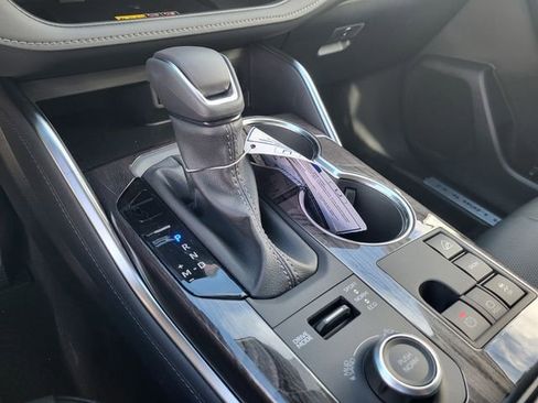 New 2026 Toyota Highlander Limited image 20