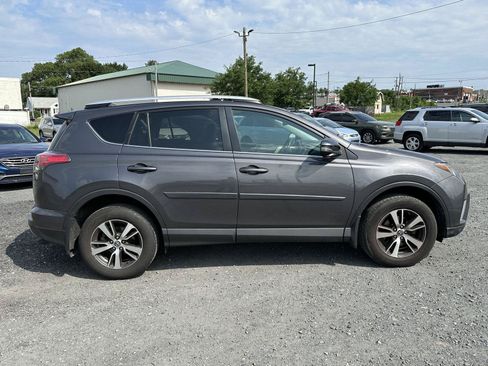 Used 2016 Toyota RAV4 XLE w/ Convenience Package AWD/4WD image 9