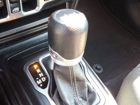 Used 2024 Jeep Wrangler Unlimited w/ Convenience Group AWD/4WD image 14