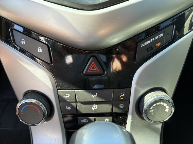 Used 2013 Chevrolet Cruze LS FWD image 24