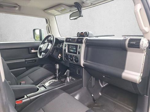 Used 2010 Toyota FJ Cruiser 4WD image 19