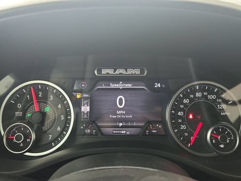New 2026 RAM 1500 Express AWD/4WD image 22