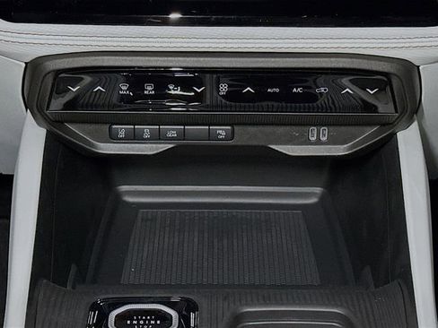 New 2026 Jeep Cherokee Limited image 11