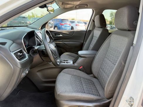 Used 2023 Chevrolet Equinox LT FWD image 11