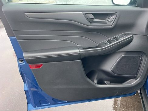 Certified 2023 Ford Escape Active w/ Cold Weather Package image 19