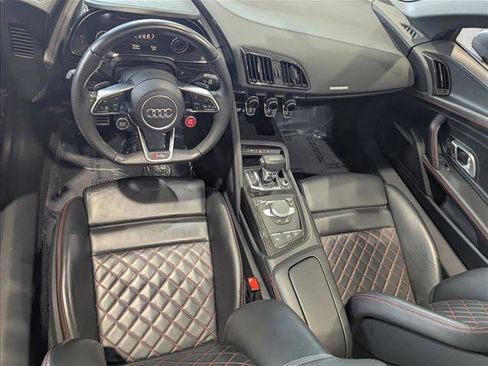 Used 2017 Audi R8 V10 image 18