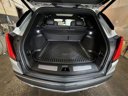 Certified 2020 Cadillac XT5 Premium Luxury w/ LPO, Floor Liner Package image 25
