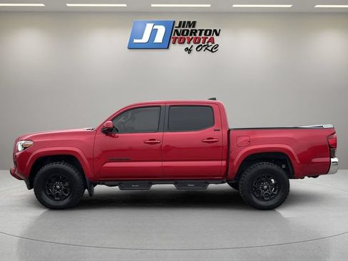 Used 2022 Toyota Tacoma SR5 RWD image 8