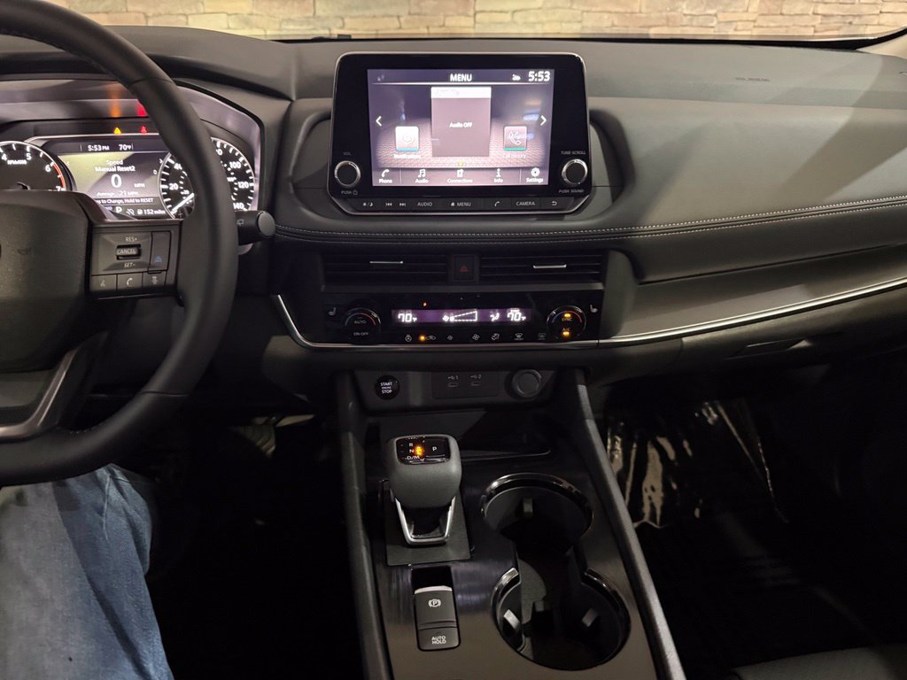 Certified 2026 Nissan Rogue SV w/ SV Premium Package FWD image 22