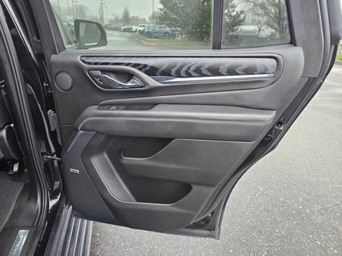 Used 2021 GMC Yukon Denali w/ Denali Premium Package image 15