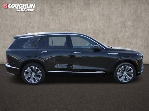 New 2026 Cadillac Vistiq Luxury w/ LPO, Floor Liner Package image 6