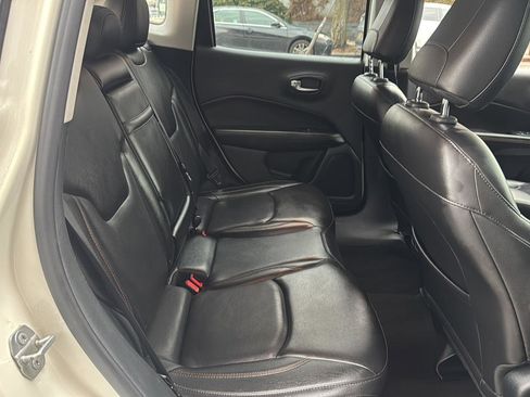 Used 2018 Jeep Compass Limited image 29