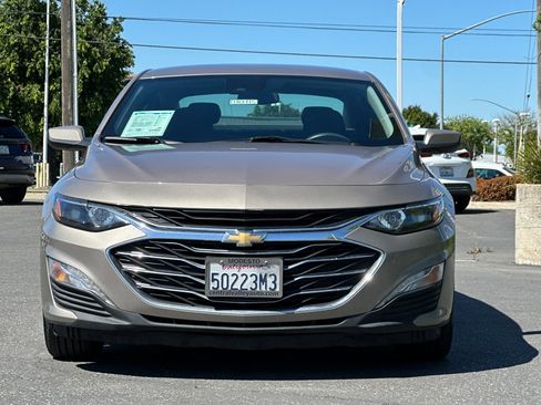 Used 2022 Chevrolet Malibu LT FWD image 9