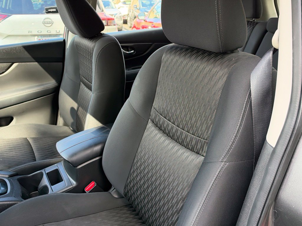 Used 2017 Nissan Rogue S AWD/4WD image 24