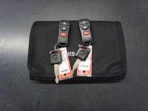 Used 2019 Nissan NV 3500 SL image 18