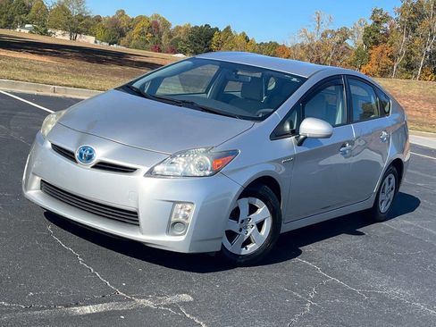 Used 2010 Toyota Prius Five image 1