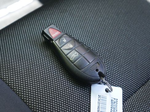 Used 2013 Dodge Challenger SXT RWD image 24