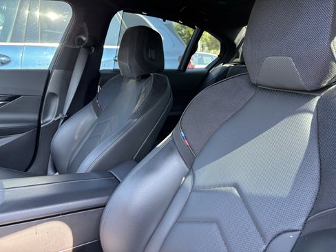 Used 2024 BMW i5 eDrive40i w/ Executive Package RWD image 17