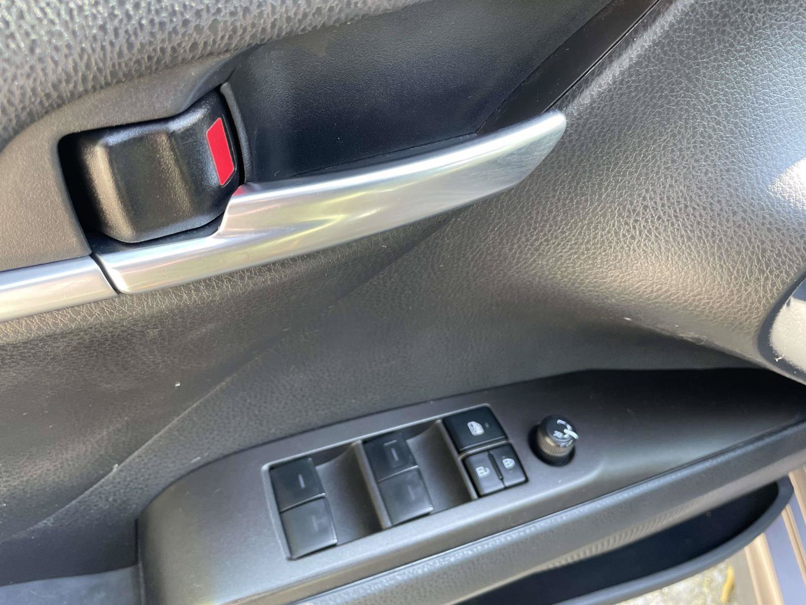 Used 2023 Toyota Camry SE FWD image 15