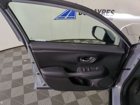 New 2026 Honda HR-V EX-L image 10