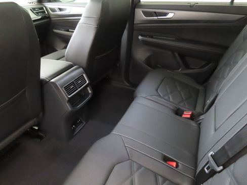 New 2026 Volkswagen Atlas Cross Sport SE image 22