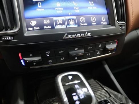 Used 2019 Maserati Levante S GranLusso AWD/4WD image 28