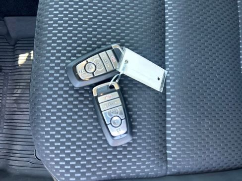 Used 2024 Ford Escape SE FWD image 32